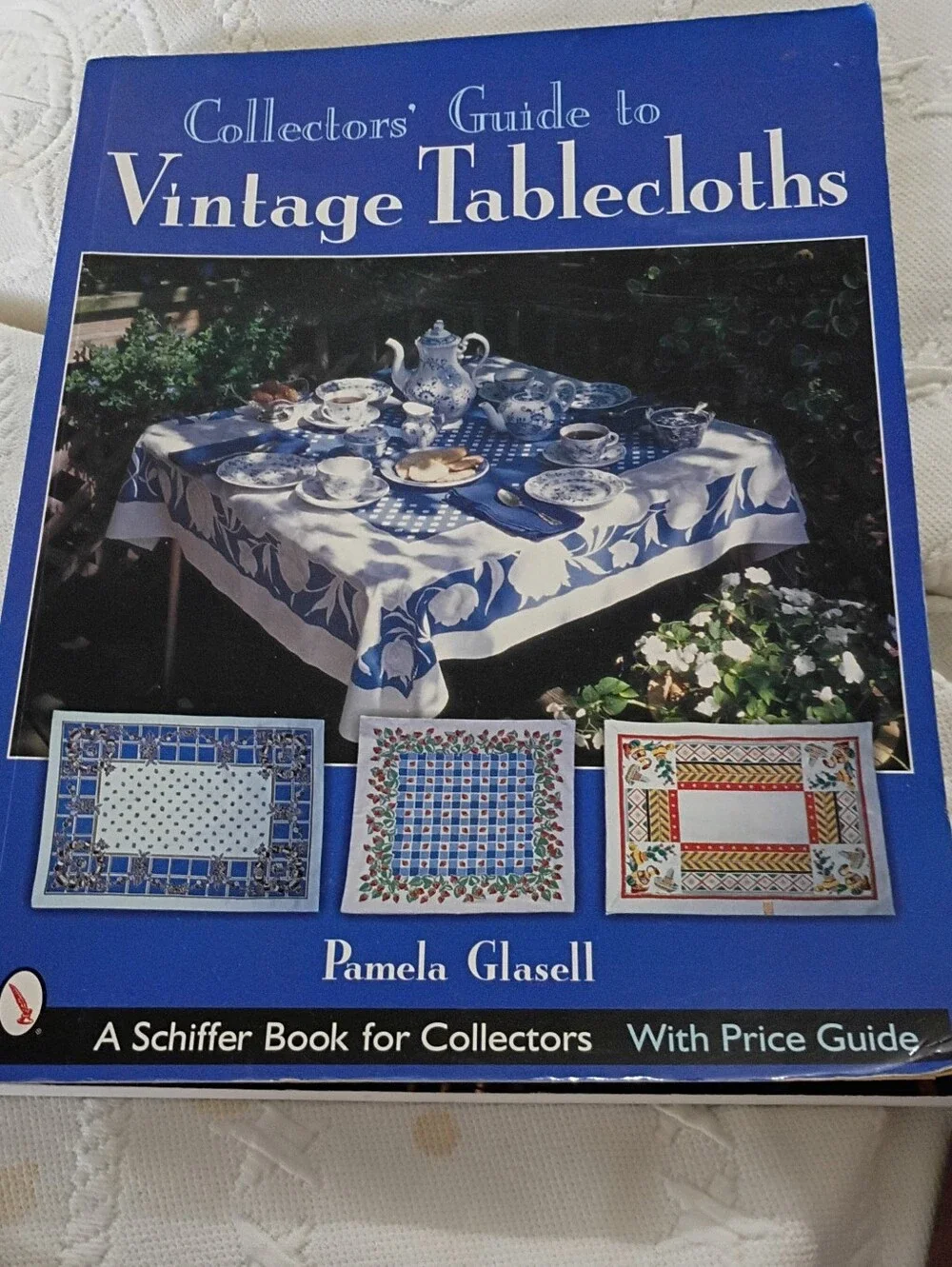Vintage Tablecloths Collector Guide – Blue Cover